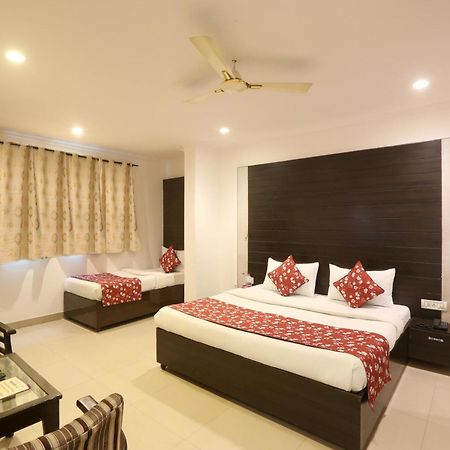 Airport Hotel Chanakya Delhi Ню Делхи Екстериор снимка