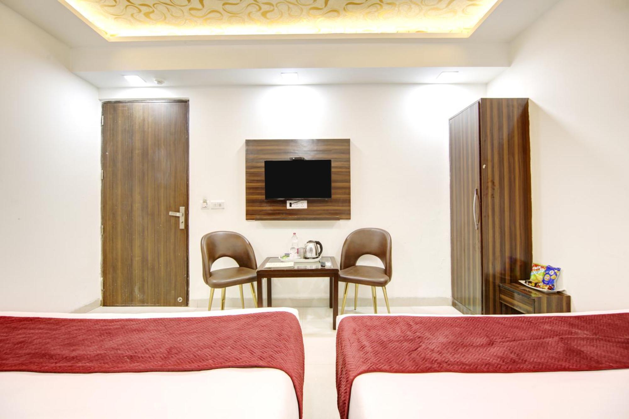 Airport Hotel Chanakya Delhi Ню Делхи Екстериор снимка