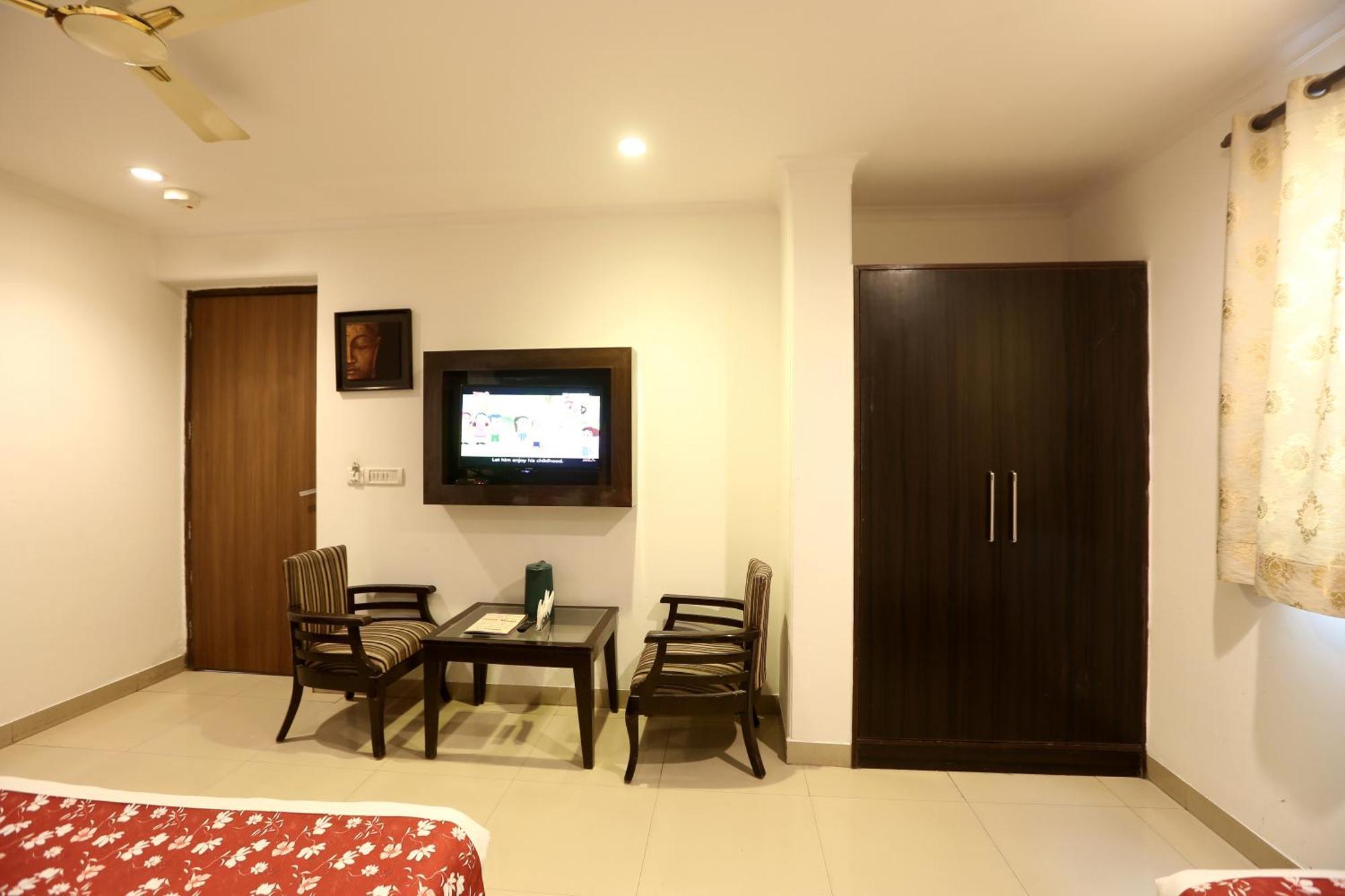 Airport Hotel Chanakya Delhi Ню Делхи Екстериор снимка
