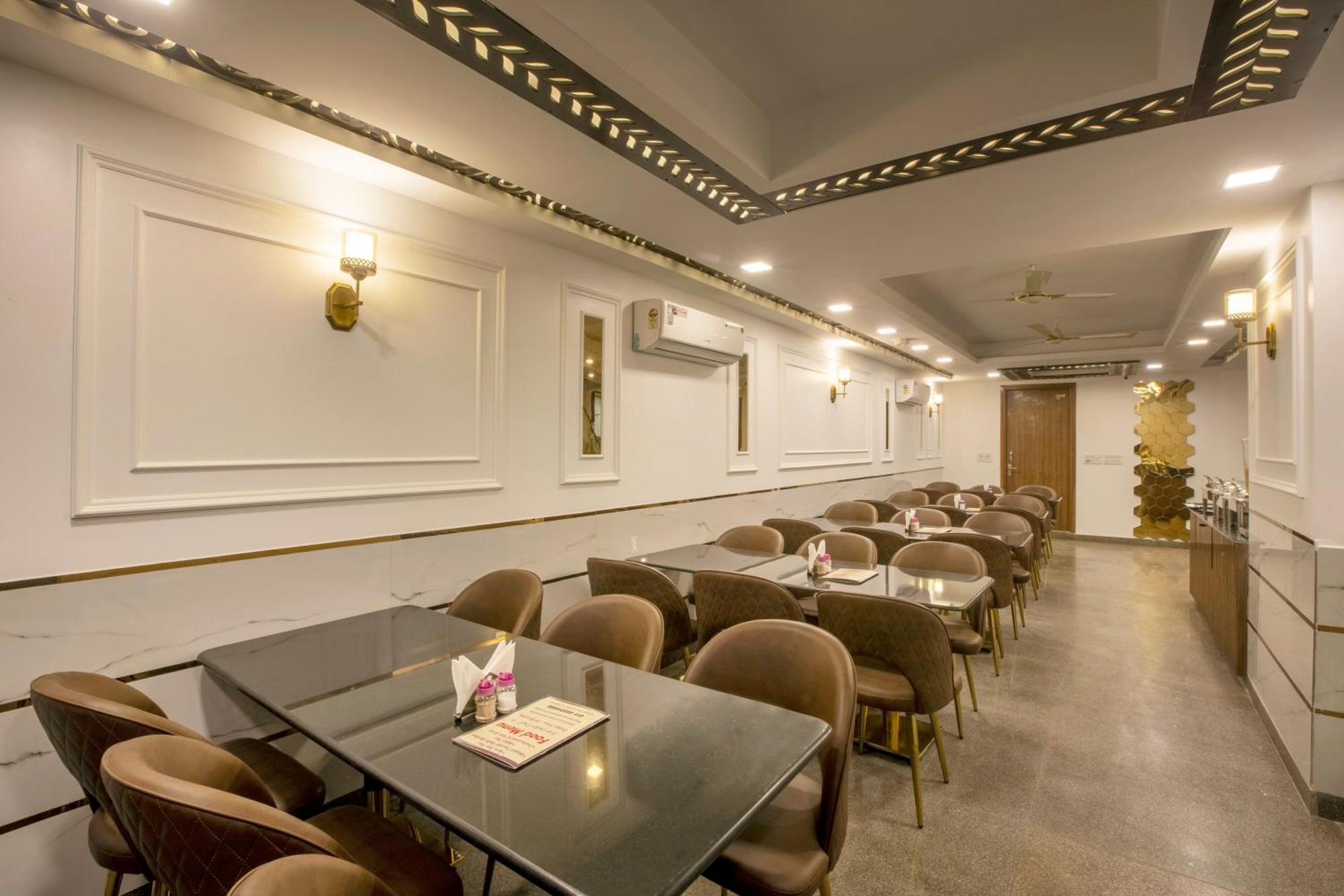 Airport Hotel Chanakya Delhi Ню Делхи Екстериор снимка
