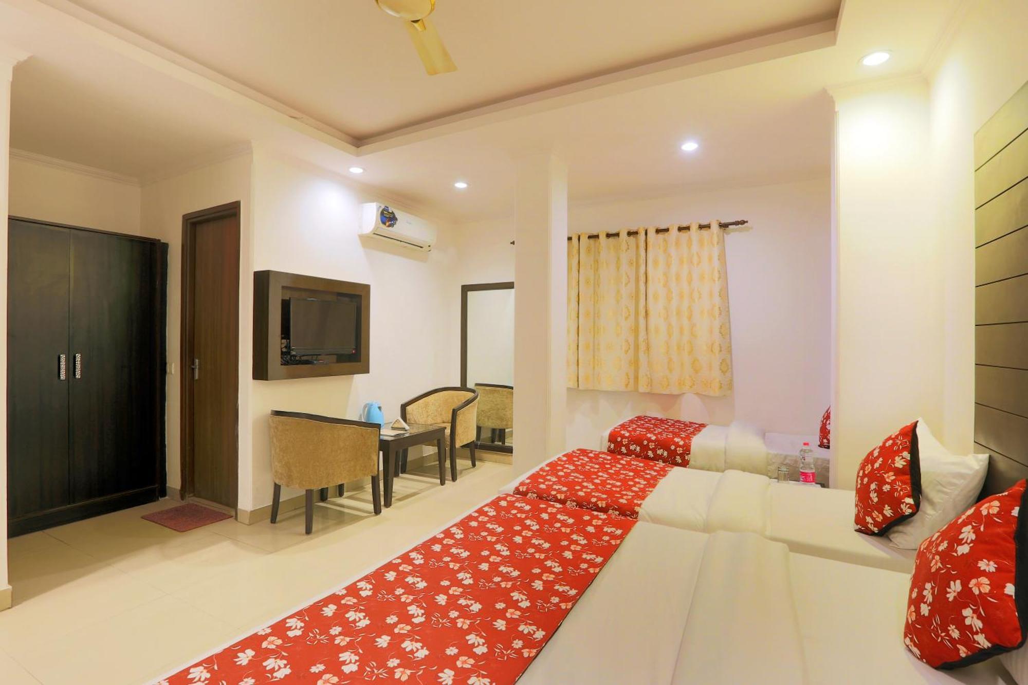 Airport Hotel Chanakya Delhi Ню Делхи Екстериор снимка