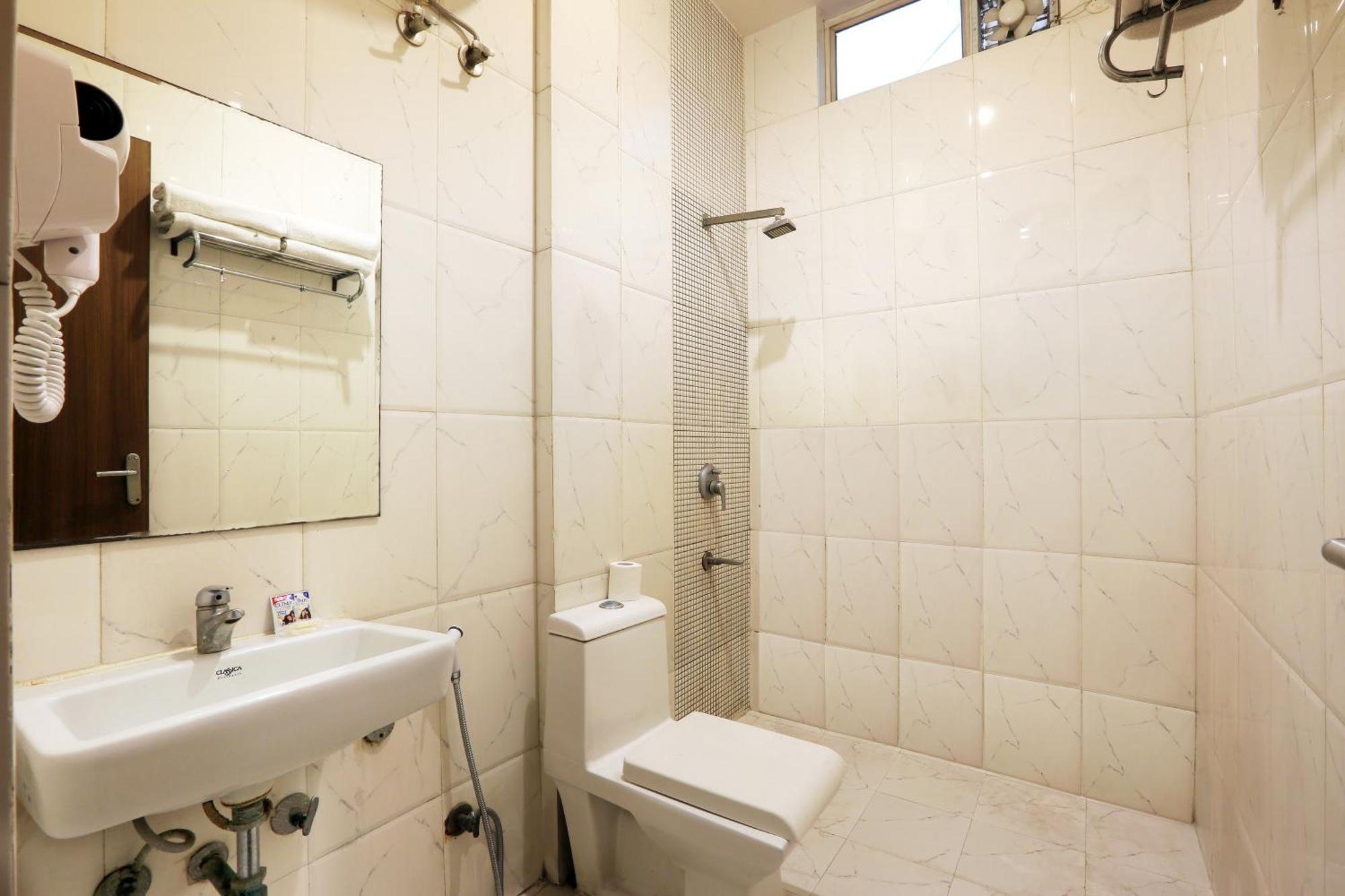 Airport Hotel Chanakya Delhi Ню Делхи Екстериор снимка